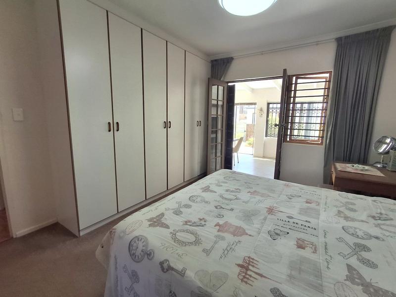 3 Bedroom Property for Sale in Britannia Bay Western Cape